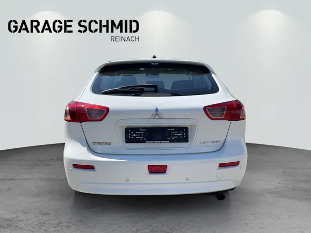 Mitsubishi Lancer Sportback 1.8 MIVEC Invite CVT