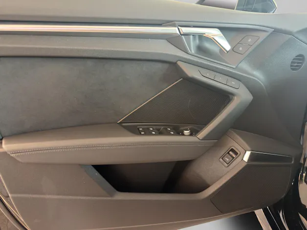 Audi RS3 Limousine 2.5 TFSI quattro S-Tronic