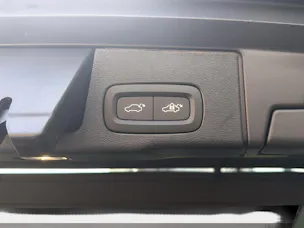 VOLVO XC60 2.0 T8 TE Ultra Dark eAWD