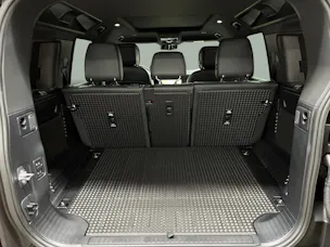Land Rover Defender 110 3.0 D I6 350 X-Dynamic HSE