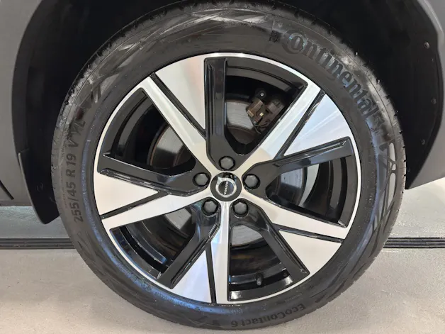 Volvo XC40 P8 Twin R-Design AWD