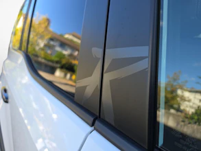 https://vehicle.imgix.net/4361059/2c9620de-1882-4ea5-9fb8-5691f3ec5e63.jpg