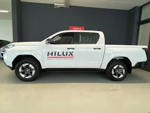 Toyota Hilux Double Cab.-Pick-up 59KWh Comfort