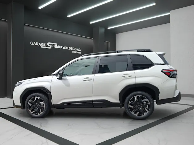 Subaru Forester Station 2.0i e-Boxer Swiss Plus