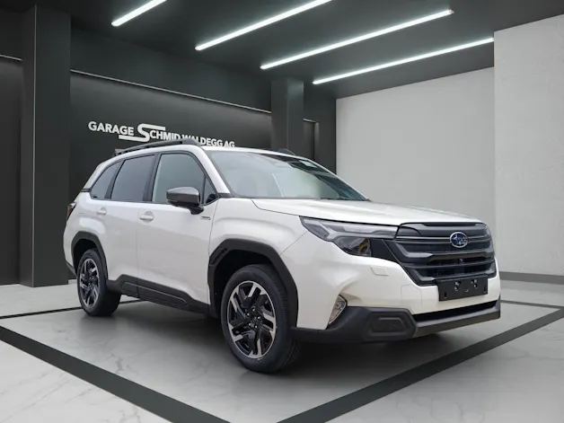 Subaru Forester Station 2.0i e-Boxer Swiss Plus