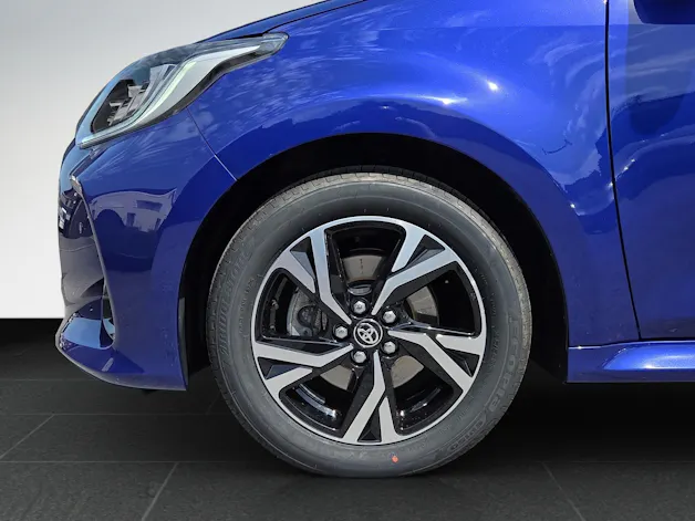 Toyota Yaris 1.5 VVT-i HSD Trend
