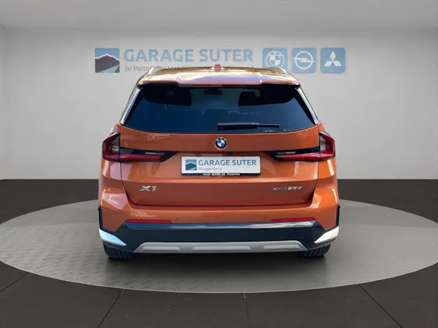 BMW X1 23d xDrive paddles