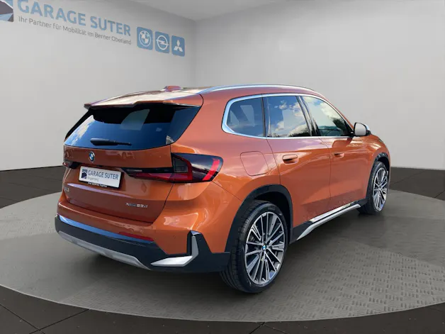 BMW X1 23d xDrive paddles