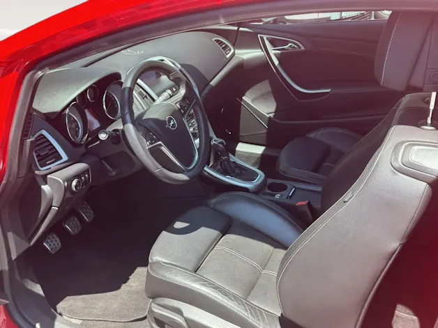 Opel Astra GTC 1.4 T 140 Enjoy S/S