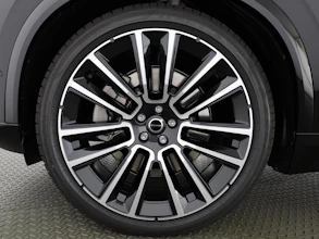 https://vehicle.imgix.net/4361188/e5ee239a-f4e3-4153-97c7-78131c53f109.jpg