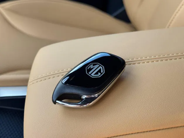 MG HS 1.5 Hybrid Luxury 224 ch, cuir Brown