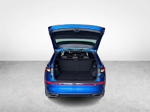 https://vehicle.imgix.net/4361219/a921b9eb-838a-4cad-9b30-83fb70de154e.jpg