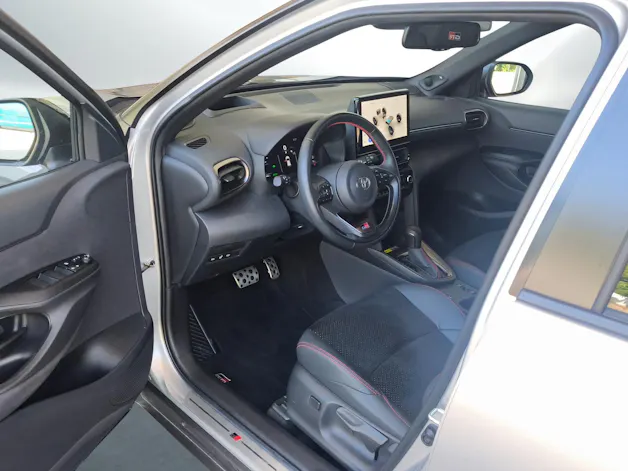 Toyota Yaris Cross 1.5 VVT-i HSD GR Sport