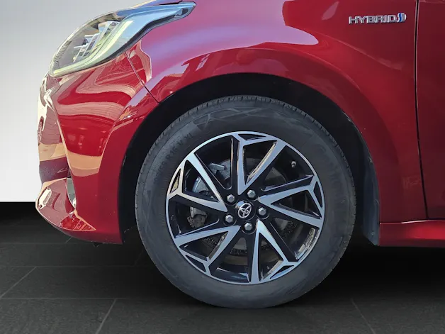 Toyota Yaris 1.5 VVT-i HSD Trend