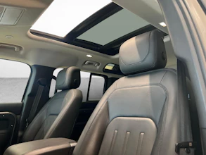 https://vehicle.imgix.net/4361285/1efe183d-8c19-4a07-b598-10dab4dd40e2.jpg