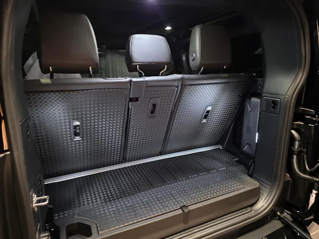 Land Rover Defender 90 3.0 D I6 350 X-Dynamic HSE
