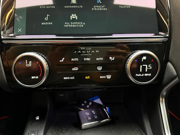 Jaguar E-Pace 2.0 D I4 200 SE AWD