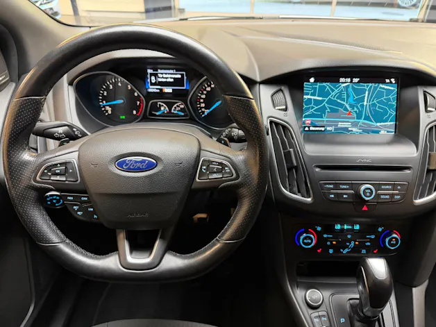 Ford Focus 1.0i EcoB 125 ST-Line Automat