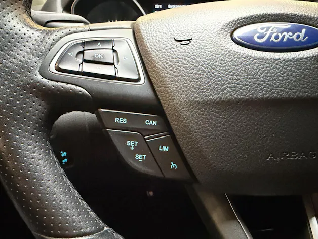 Ford Focus 1.0i EcoB 125 ST-Line Automat