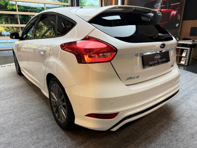 Ford Focus 1.0i EcoB 125 ST-Line Automat