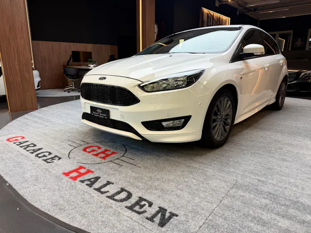Ford Focus 1.0i EcoB 125 ST-Line Automat