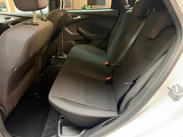 Ford Focus 1.0i EcoB 125 ST-Line Automat