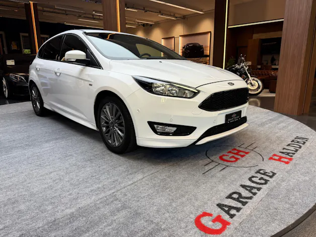 Ford Focus 1.0i EcoB 125 ST-Line Automat