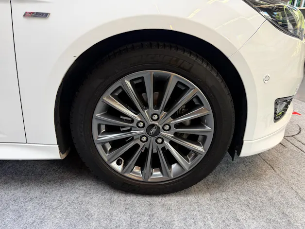 Ford Focus 1.0i EcoB 125 ST-Line Automat