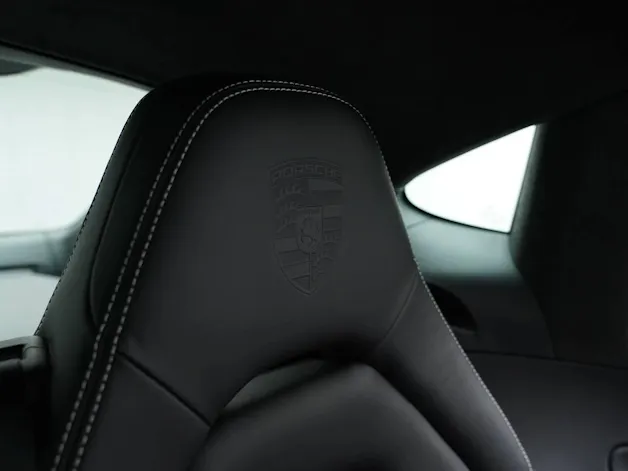 Porsche Panamera 4 E-Hybrid Platinum Edition
