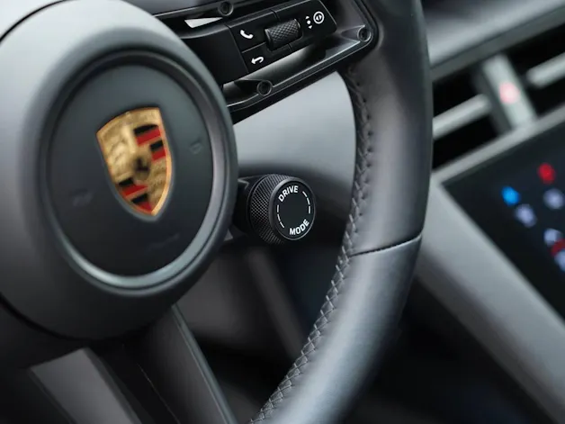 Porsche Taycan 4S Cross Turismo