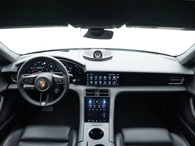 Porsche Taycan 4S Cross Turismo
