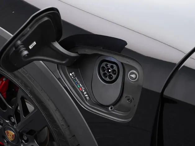 Porsche Taycan 4S Cross Turismo