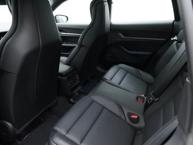 Porsche Taycan 4S Cross Turismo