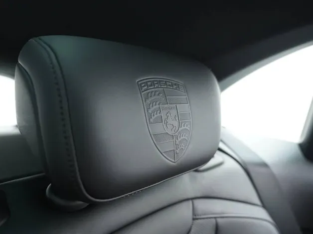 Porsche Taycan 4S Cross Turismo