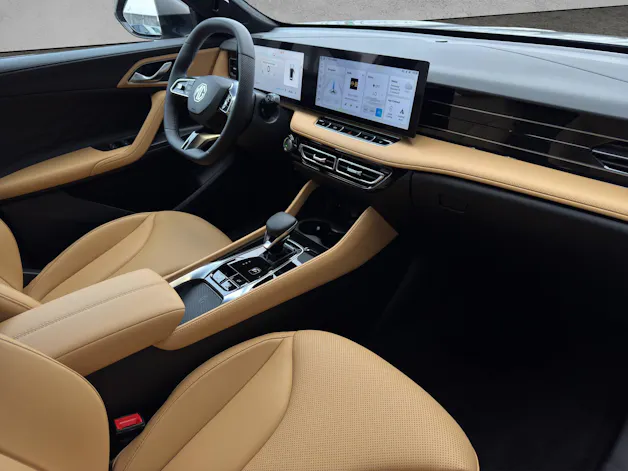 MG HS 1.5 PHEV Luxury