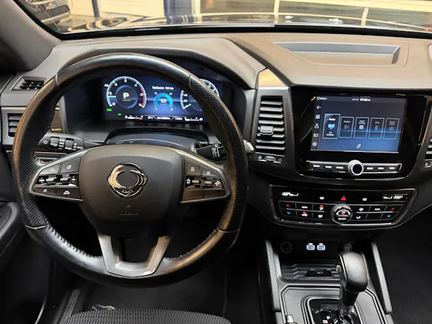 SsangYong Grand Musso 2.2 e-XDI Sapphire