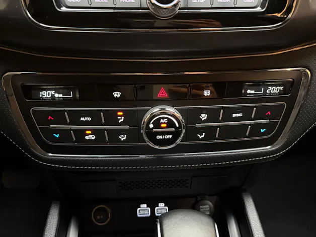 SsangYong Grand Musso 2.2 e-XDI Sapphire