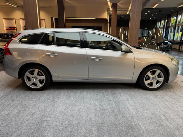 Volvo V60 2.0 D3 Summum