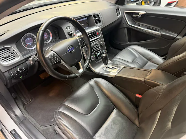 Volvo V60 2.0 D3 Summum