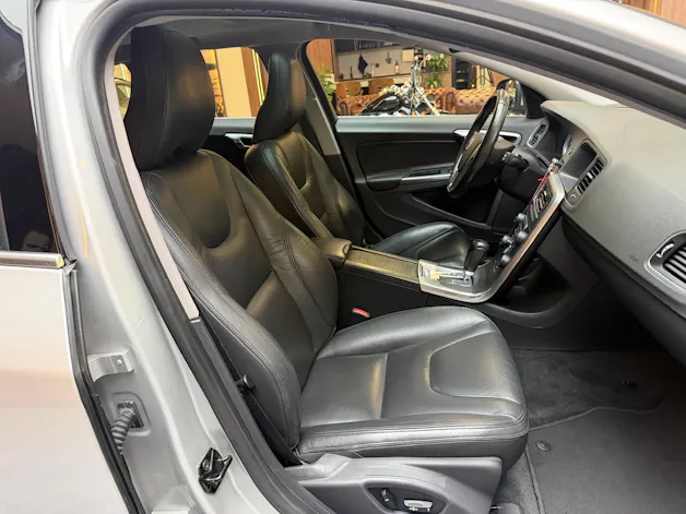 Volvo V60 2.0 D3 Summum