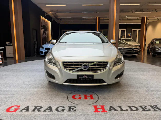 Volvo V60 2.0 D3 Summum
