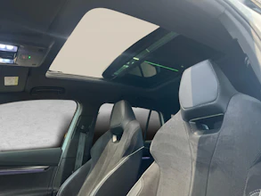 https://vehicle.imgix.net/4361826/866458eb-17ff-4534-b78f-afa493f66dbe.jpg