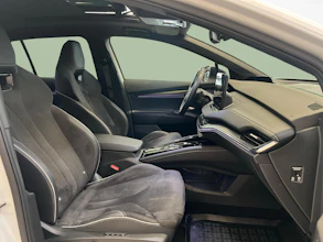 https://vehicle.imgix.net/4361826/d189d869-99b3-47bd-b26a-b37f4de843f5.jpg