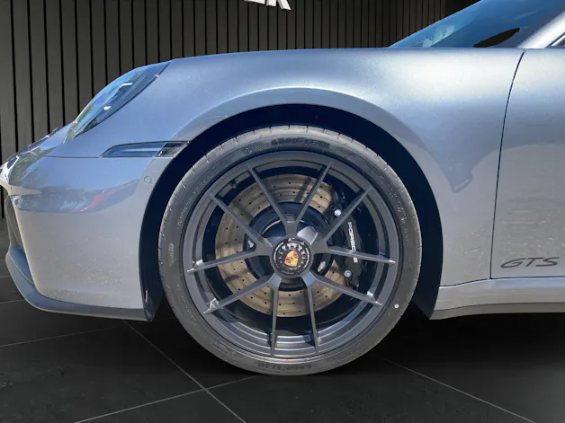 Porsche 911 Carrera 4 GTS Coupé