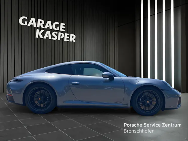Porsche 911 Carrera 4 GTS Coupé