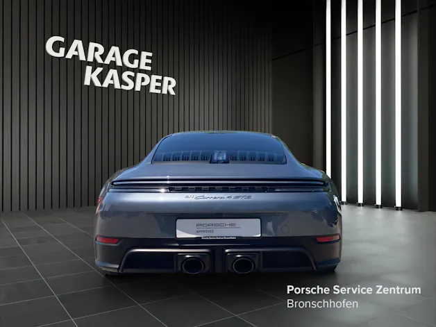 Porsche 911 Carrera 4 GTS Coupé