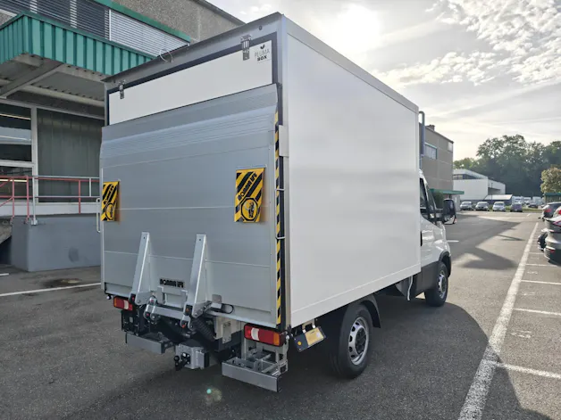 Iveco 35S16A8 mit Kühlaufbau