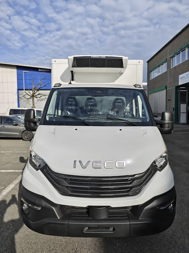 Iveco 35S16A8 mit Kühlaufbau