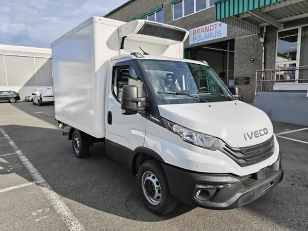 Iveco 35S16A8 mit Kühlaufbau