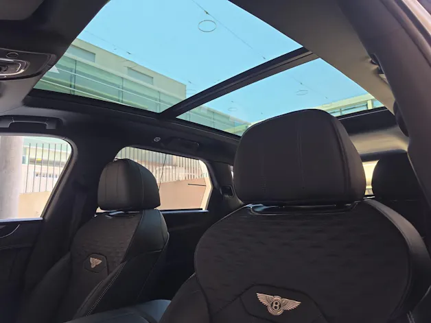 Bentley Bentayga Speed- mehrere Fahrzeuge im Vorlauf. Kontaktieren Sie uns bitte für mehr Informationen.